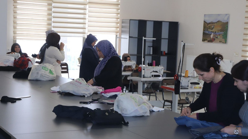 Karaköprü'de Açılan Dikiş Nakış Kursuna Yoğun İlgi