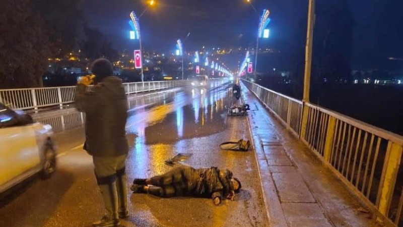 Birecik Köprüsü’nde Trafik Kazası: Sürücü Olay Yerinden Kaçtı