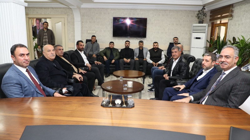 Başkan Mehmet Kuş, AK Parti İlçe Başkanlarını Ziyaret Etti
