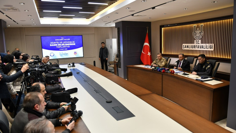 Vali Şıldak, Asayiş ve Güvenlik Aylık Bilgilendirme Toplantısı Düzenledi