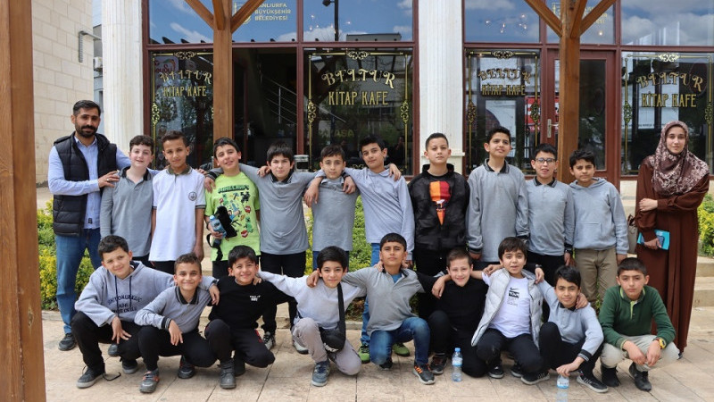 Şanlıurfa Büyükşehir Belediyesi Kitap Kafe'de Öğrencileri Misafir Etti
