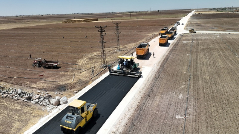 Şanlıurfa Büyükşehir Belediyesi Ceylanpınar Kırsalını Asfaltla Buluşturuyor