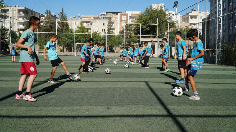 Haliliye'de Futbol Kursu, Çocukların Yoğun İlgisiyle Devam Ediyor