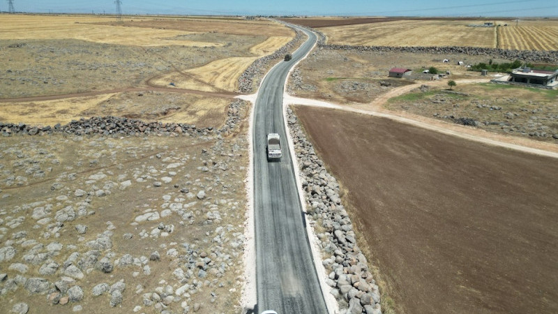 Şanlıurfa Büyükşehir Belediyesi Siverek'te Yol Çalışmalarını Sürdürüyor
