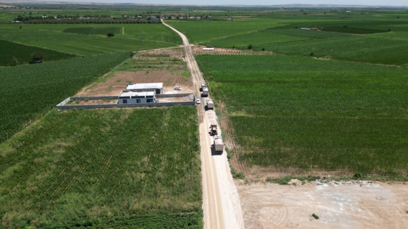 Şanlıurfa Büyükşehir Belediyesi Suruç’ta Yol Çalışmalarını Sürdürüyor