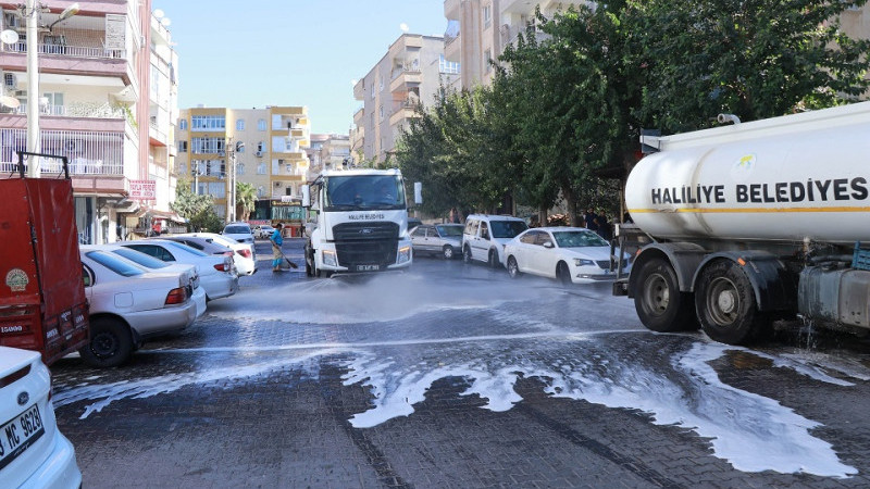 Haliliye'de Temizlik ve Yıkama Çalışmaları Devam Ediyor 