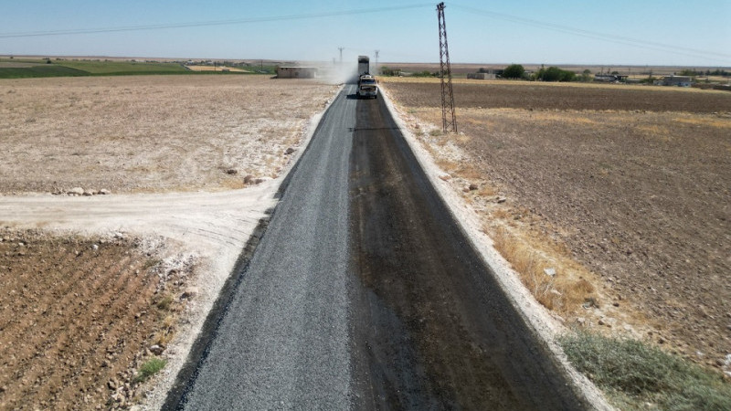 Şanlıurfa Büyükşehir Belediyesi Harran’da Yol Çalışmalarını Sürdürüyor