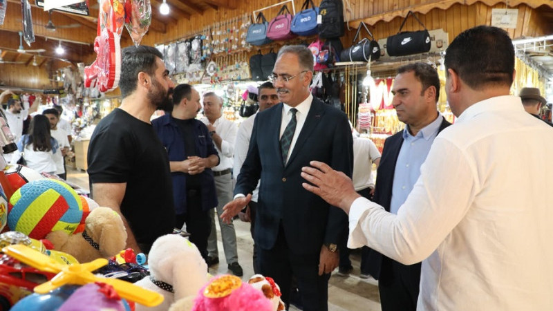 Başkan Kuş. Tarihi Çarşılarda Esnafla Buluştu