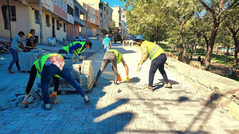 Eyyübiye'de Yol Çalışmaları Devam Ediyor