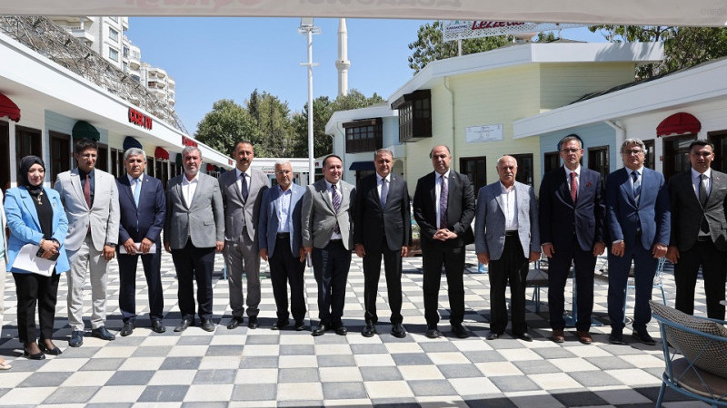 Vali Hasan Şıldak'tan Lezzetler Sokağına Ziyaret