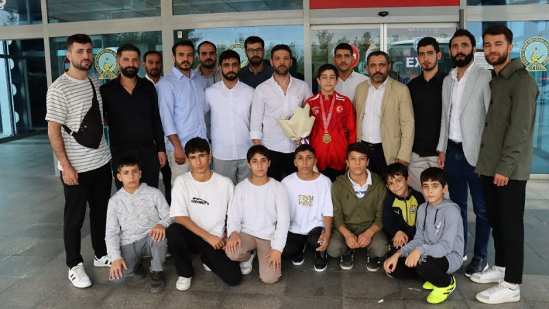 Şanlıurfalı Mehmet Esat Dedeoğlu, Balkan Şampiyonu Oldu