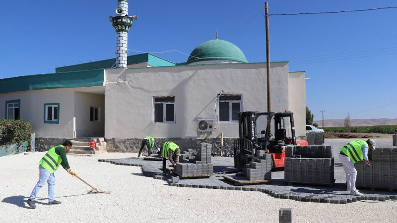 Haliliye  İlçesinde Yol Yapım, Bakım ve Onarım Çalışmaları Sürüyor