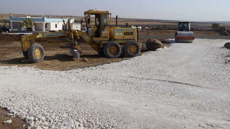 Haliliye'nin Kırsal Mahallelerinde Stabilize Yol Çalışmaları Sürüyor