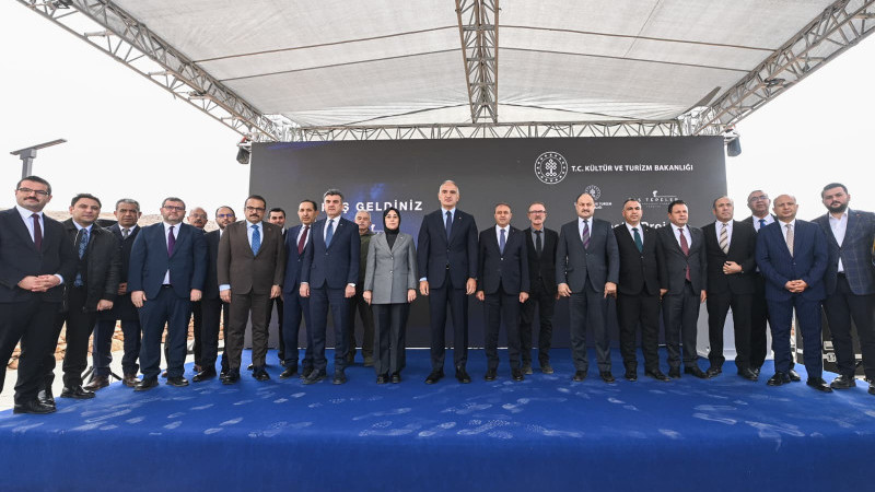 Bakan Ersoy, Yeni Keşifleri Şanlıurfa'dan Tanıttı 