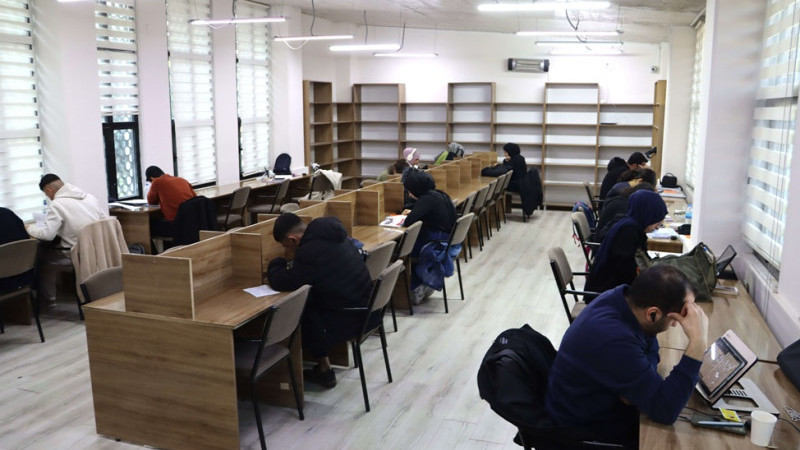 Karaköprü'de Öğrenciler okuma evleri ve kütüphanelerde Sınavlara Hazırlanıyor