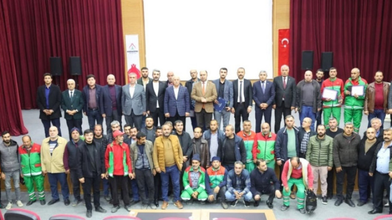 Karaköprü Belediyesi Başarılı Personelleri Ödüllendirdi