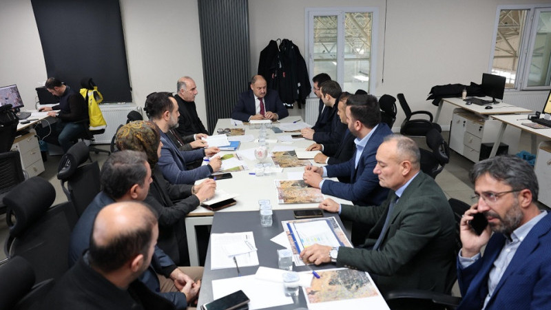 Başkan Gülpınar'dan Yoğun Kar Yağışı Öncesi Koordinasyon Toplantısı