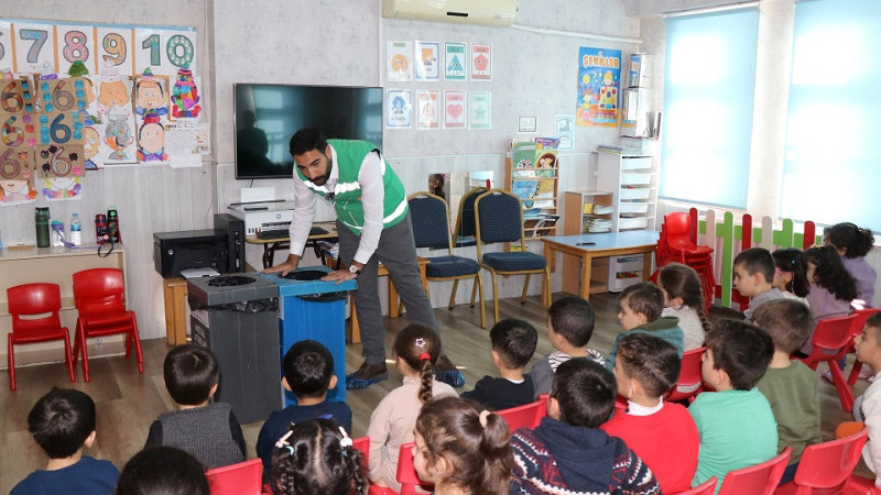 Haliliye'de Öğrencilere Sıfır Atık Projesi Anlatılıyor