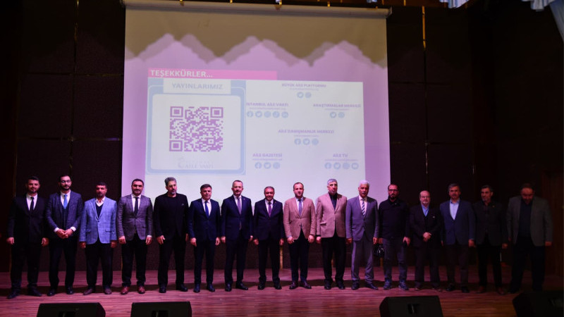 Şanlıurfa’da Küresel Tehditler Karşısında Aile Temalı Konferansı Düzenlendi