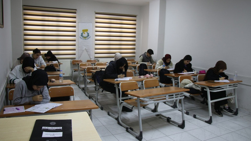 Haliliye'de Gençlere Eğitim Desteği Sürdürülüyor