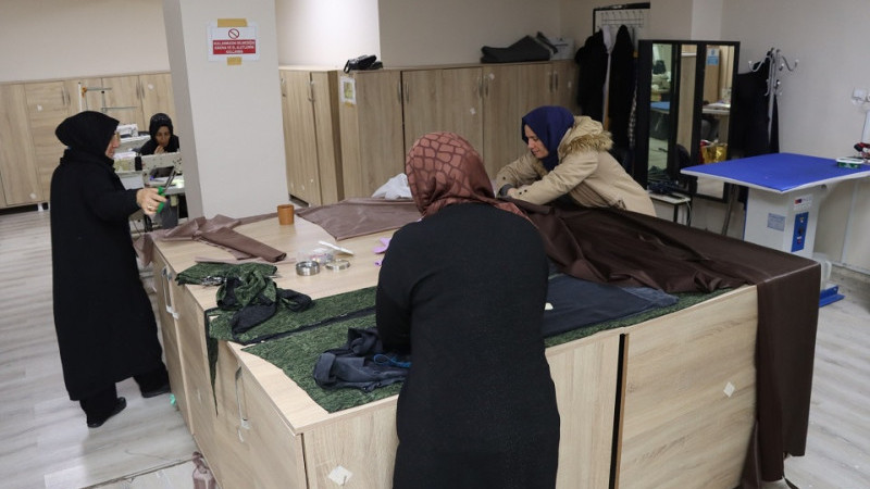 Karaköprü'de Açılan Kurslar Kadınlardan Yoğun İlgi Görüyor