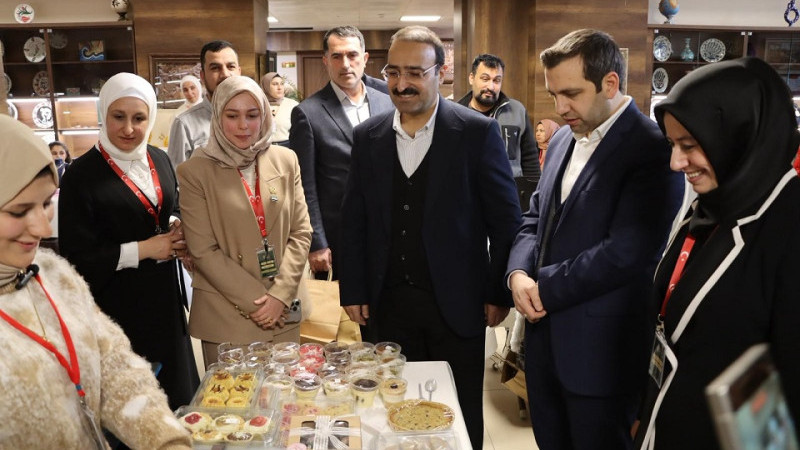 Şanlıurfa'da 40 Kadın Girişimcinin El Emeği Ürünleri Sergilendi