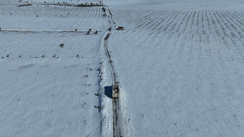 Şanlıurfa Büyükşehir Belediyesi Kırsalda Kardan Kapanan Yolları Açtı