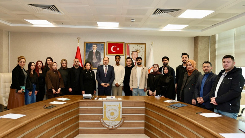Mimarlık Bölümü Öğrencileri Projelerini Başkan Gülpınar'a Sundu