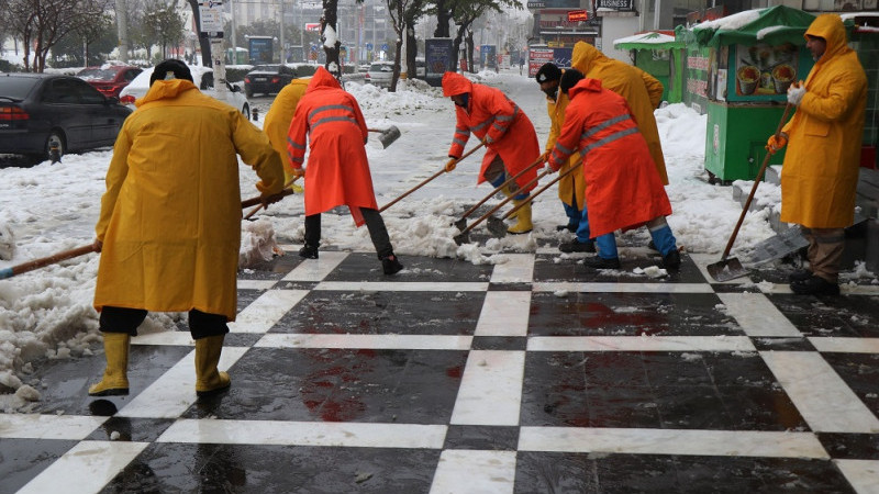 Haliliye'de Kar Mesaisi Devam Ediyor