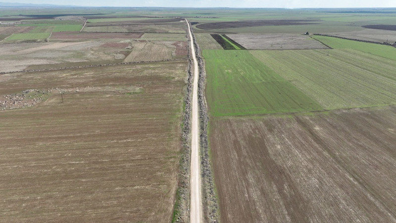 Şanlıurfa Büyükşehir Belediyesi Siverek Kırsalında Yol Çalışmalarını Sürdürüyor