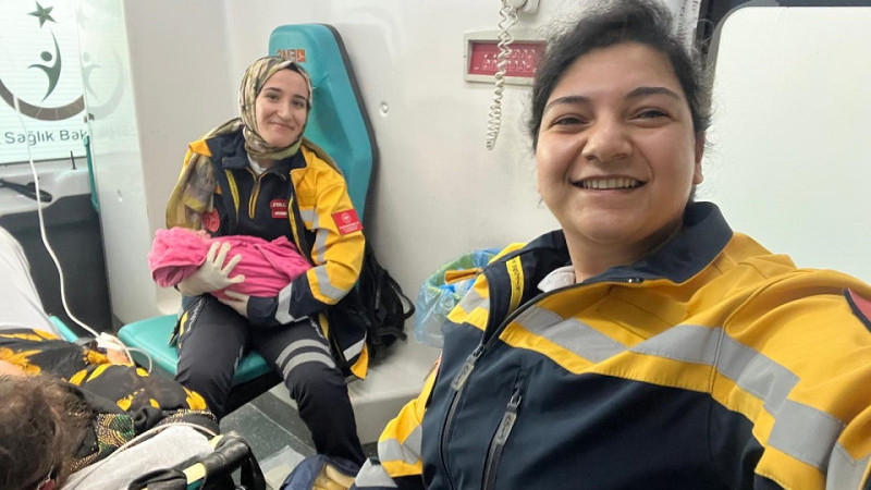 Şanlıurfa’da Ambulansta Doğum Heyecanı Yaşandı