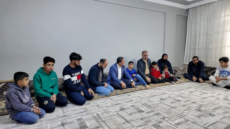 Başkanı Mehmet Kuş, Eyyübiye’de Yetimleri Ziyaret Etti