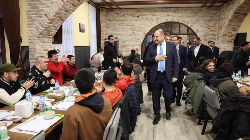 Başkan Gülpınar, Engelli Bireylerle İftar Sofrasında Bir Araya Geldi