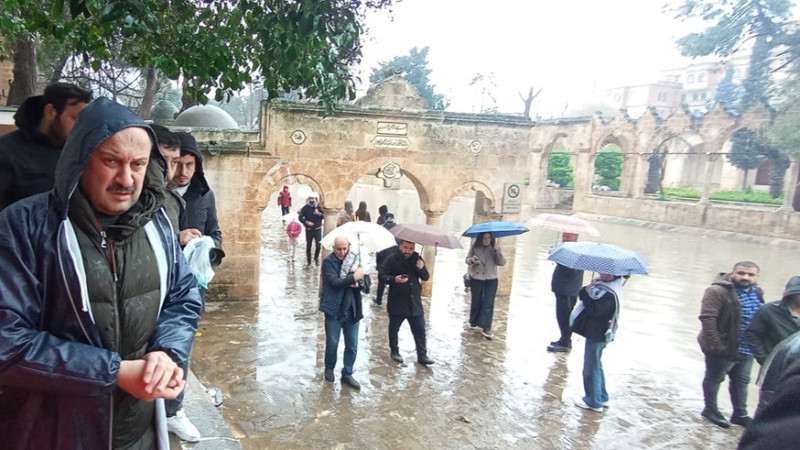 Başkan Gülpınar, Sağanak Yağış Altında,  Balıklıgöl'de İncelemelerde Bulundu 