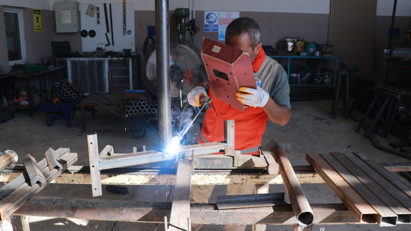 Sanayi Üretim Endeksi Şubat 2026'da Yıllık Arttı