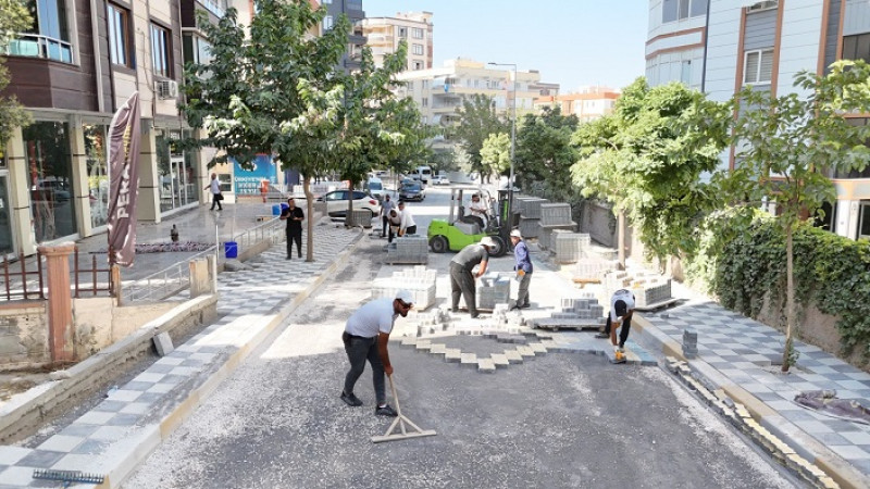 Karaköprü'de Sokak Yenileme Çalışmaları Sürüyor