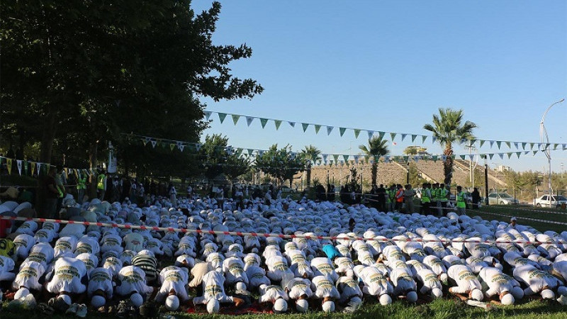 Şanlıurfa'da Yüzlerce Çocuk Namazla Buluşacak
