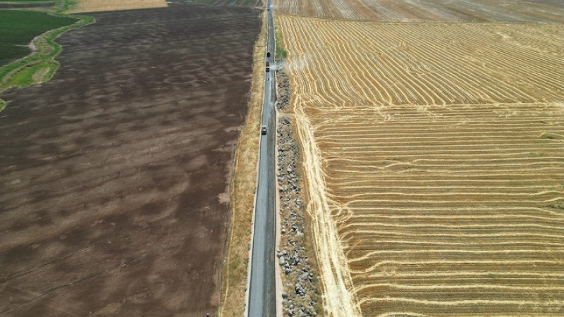 Şanlıurfa Büyükşehir Belediyesi, Hilvan'da 8,5 Kilometrelik Yolu Yeniledi