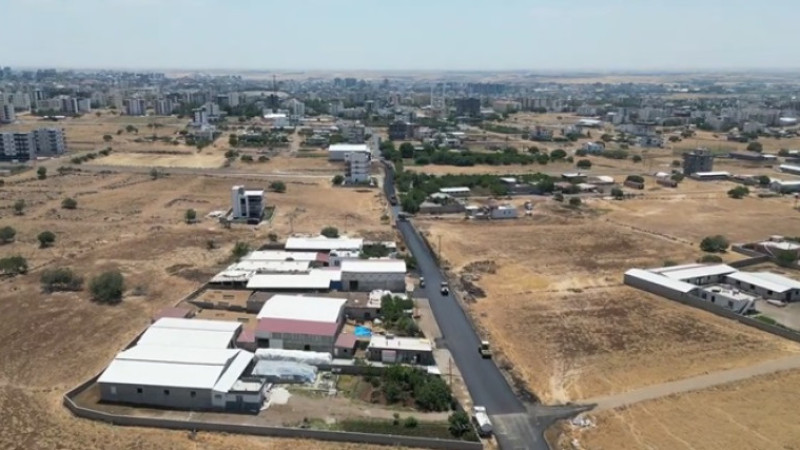 Büyükşehir Belediyesi Siverek Hayvan Pazarı Yolunun Yapımını Gerçekleştirdi