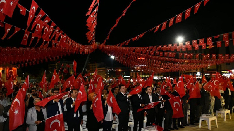 Başkan Gülpınar, 15 Temmuz Demokrasi ve Milli Birlik Günü Programına Katıldı