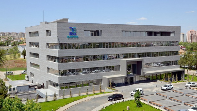 Dicle Elektrik’ten Başarılı Öğrencilere Burs Desteği