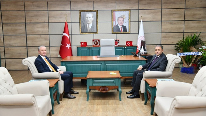 Vali Şıldak'tan İl Millî Eğitim Müdürü Kökrek'e 