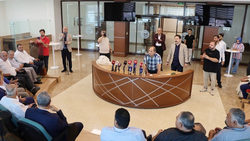 Şanlıurfa’da Yılın İlk Pamuğu İhaleyle Satıldı
