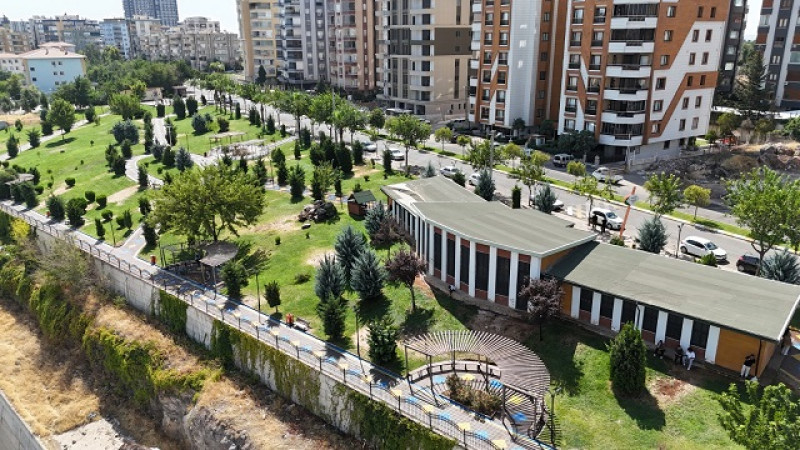 Karaköprü'de 26 Yeni Parkın Yapım Çalışmaları Sürüyor