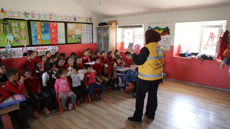 Haliliye Belediyesi Uzman Ekipleri Çocukların Yanında